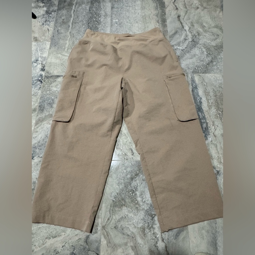 Elegant Tan Cropped Pants for Women
